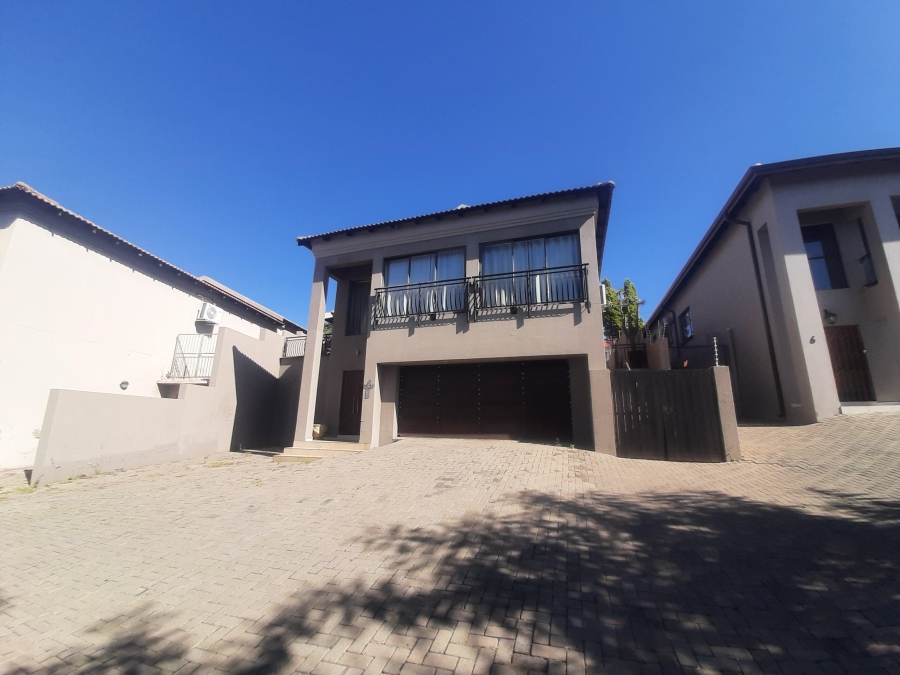 3 Bedroom Property for Sale in Safari Gardens North West